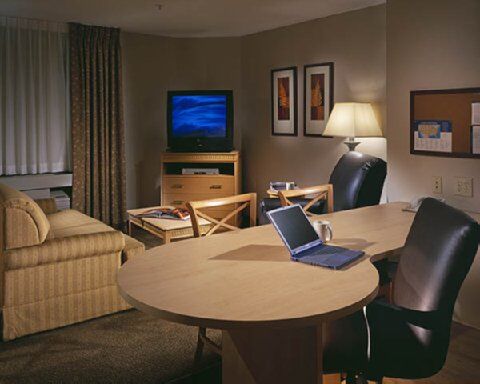 Candlewood Suites Elgin - Northwest Chicago By Ihg Екстериор снимка
